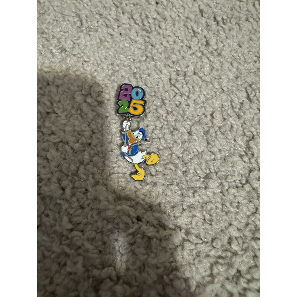 Disney Parks Trading Pins Donald Duck Dated 2025 Booster Pin World Land
